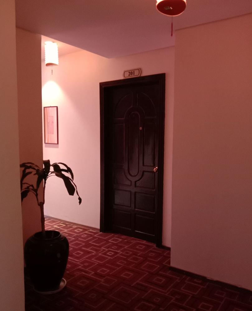 Shwe Pyi San Yar Hotel Yangon Exterior foto