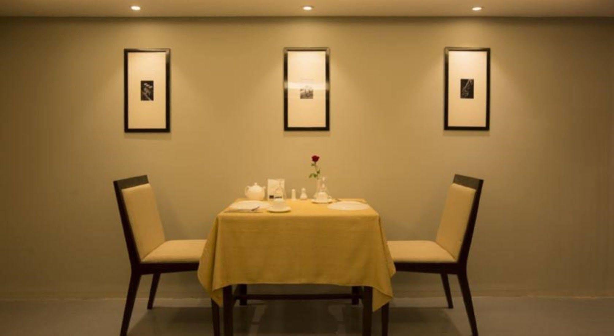 Shwe Pyi San Yar Hotel Yangon Exterior foto