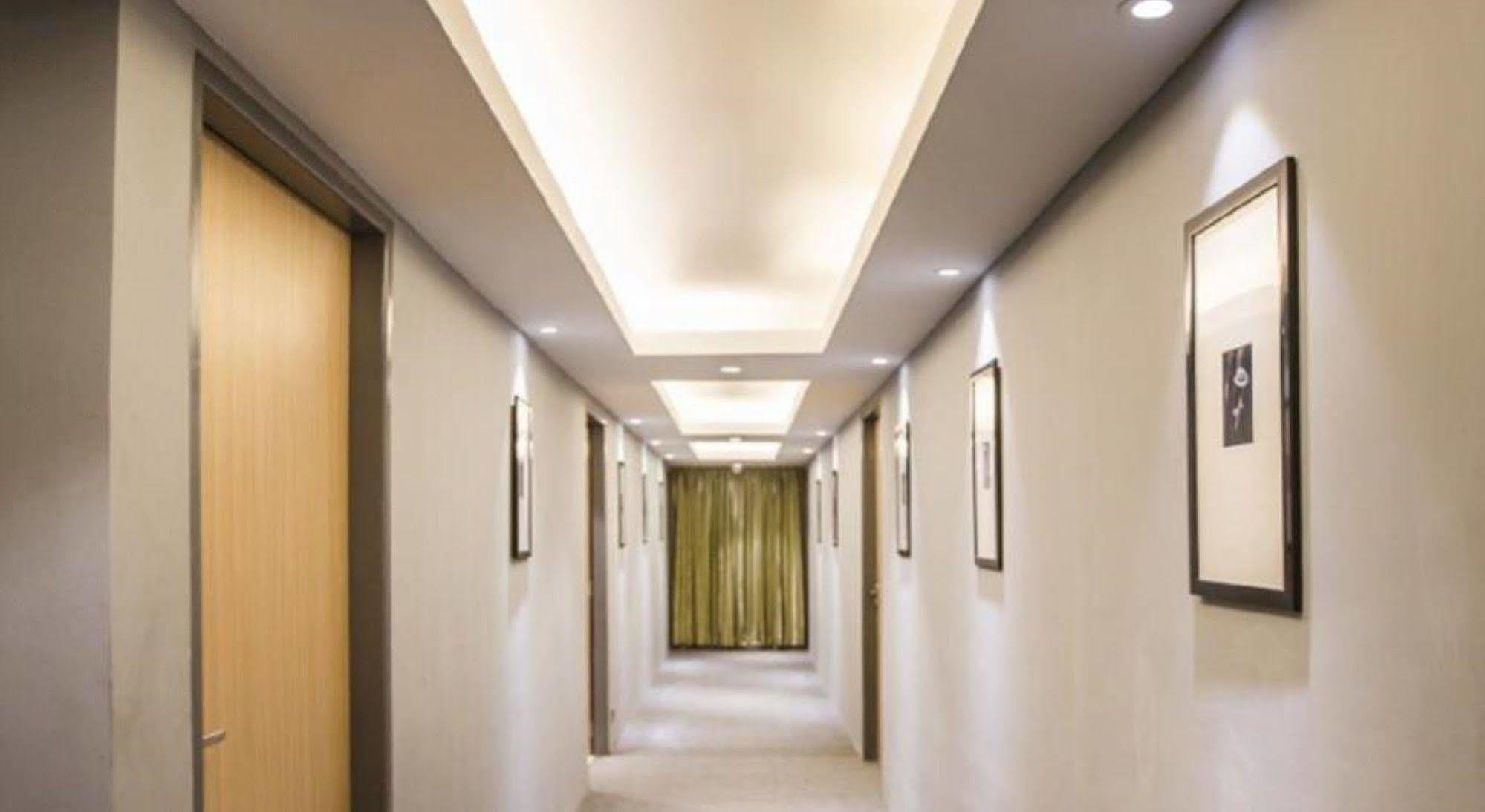 Shwe Pyi San Yar Hotel Yangon Exterior foto